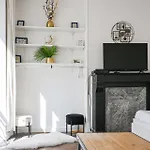 Bright And Cosy Studio Apartment In Republique Paris